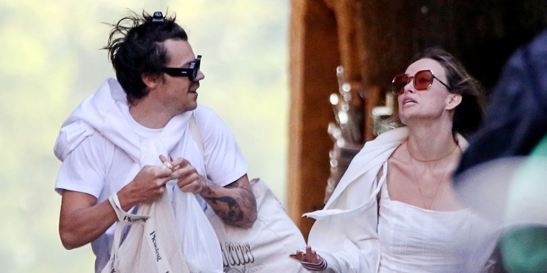 See "Loved Up" Harry Styles and Olivia Wilde Enjoy Romantic Vacation in Italy - E! Online.jpg