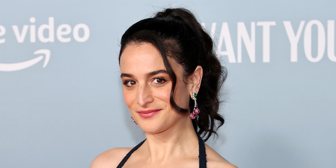 Jenny Slate Shares Her Sweet Daily Routine With Daughter Ida - E! Online.jpg