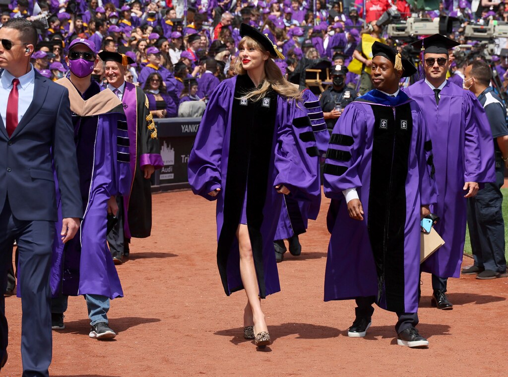 Taylor Swift gets honorary doctorate degree from New York University; tells  graduates 'never be ashamed of trying - effortlessness is a myth' | English  Movie News - Times of India