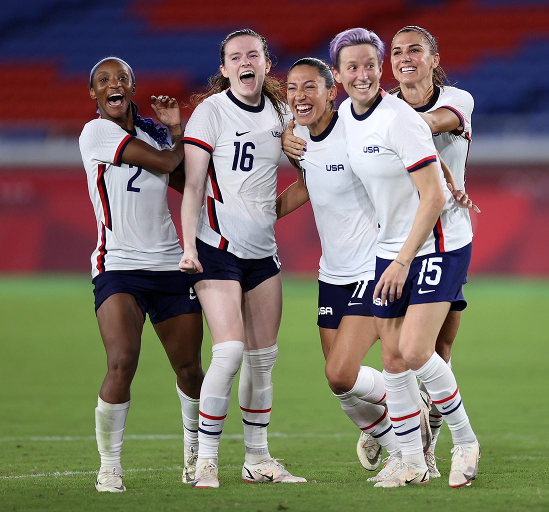 U S Soccer Makes Historic Agreement With Players For Equal Pay E Online Ca U S Soccer Makes Historic Agreement With Players For Equal Pay E Online Ca