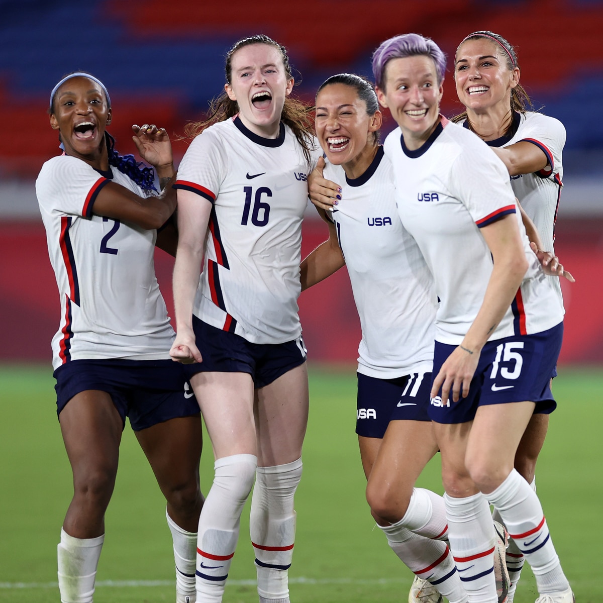 U.S. Soccer Makes Historic Agreement With Players For Equal Pay - E! Online