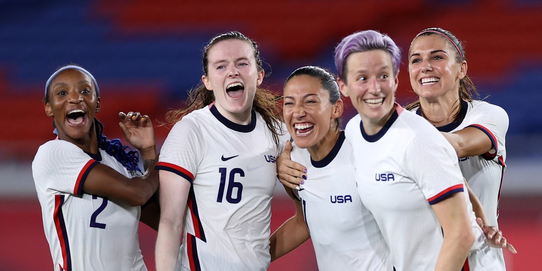 U.S. Soccer Makes Historic Agreement With Men and Women Players for Equal Pay - E! Online.jpg