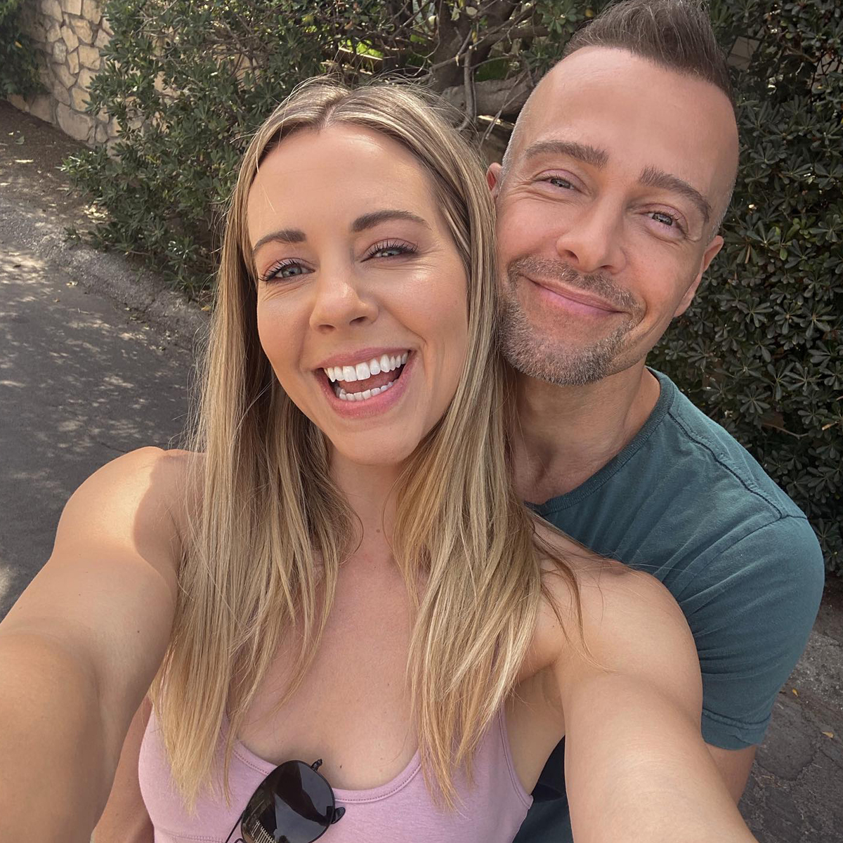 Joey Lawrence Marries Actress Samantha Cope in California Wedding