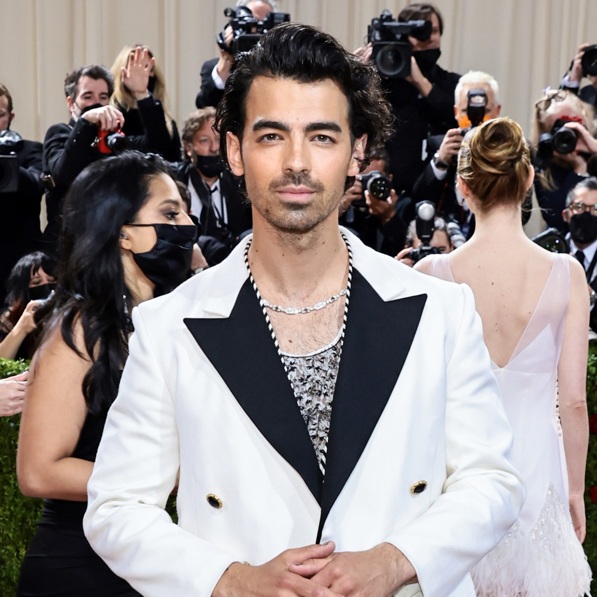 Watch Joe Jonas Poke Fun at Those Jonas Brothers Purity Rings