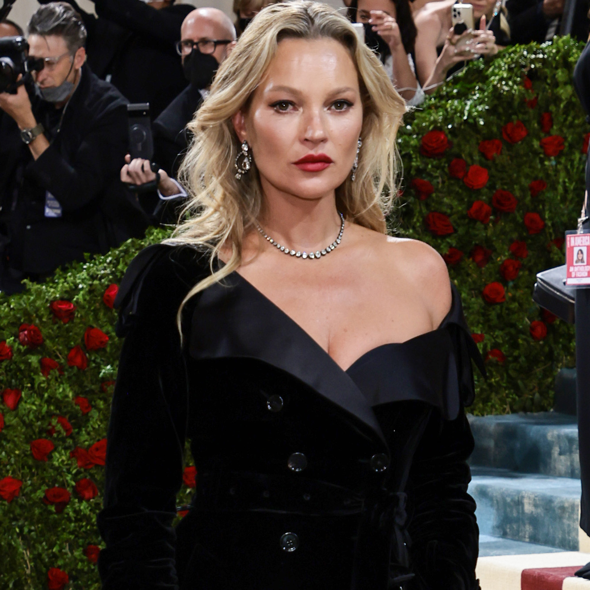 Anzai Delegatie Afdeling Kate Moss Brings Back Her Iconic Pink Hair for New Campaign - E! Online