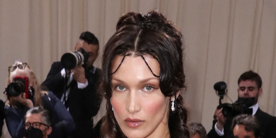 Bella Hadid Clarifies Comment Saying She “Blacked Out” at Met Gala Over Corset - E! Online.jpg