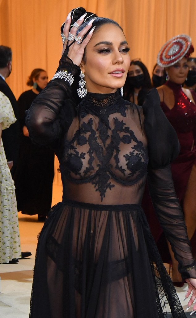 Vanessa Hudgens, 2022 MET Gala, Red Carpet Fashion
