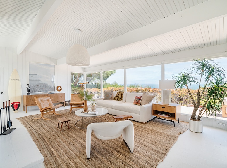 Emma Stone, Malibu Beach House