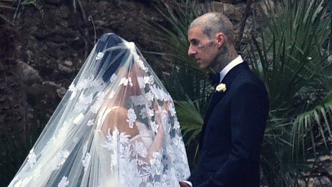 Kourtney Kardashian and Travis Barker Had A Grand Wedding In Italy
