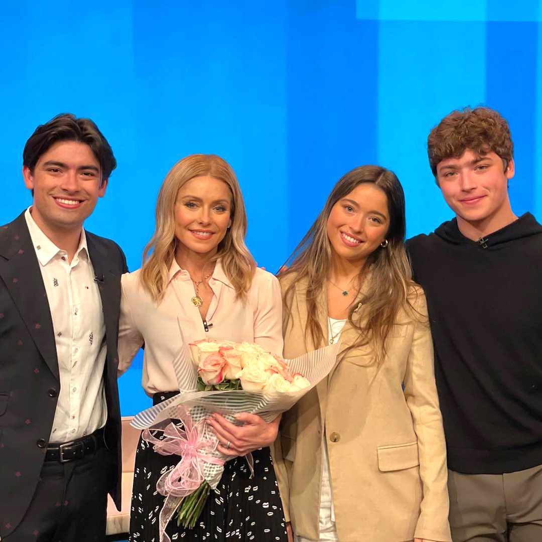 See Kelly Ripa's 3 Children Surprise Her at Work for Mother's Day