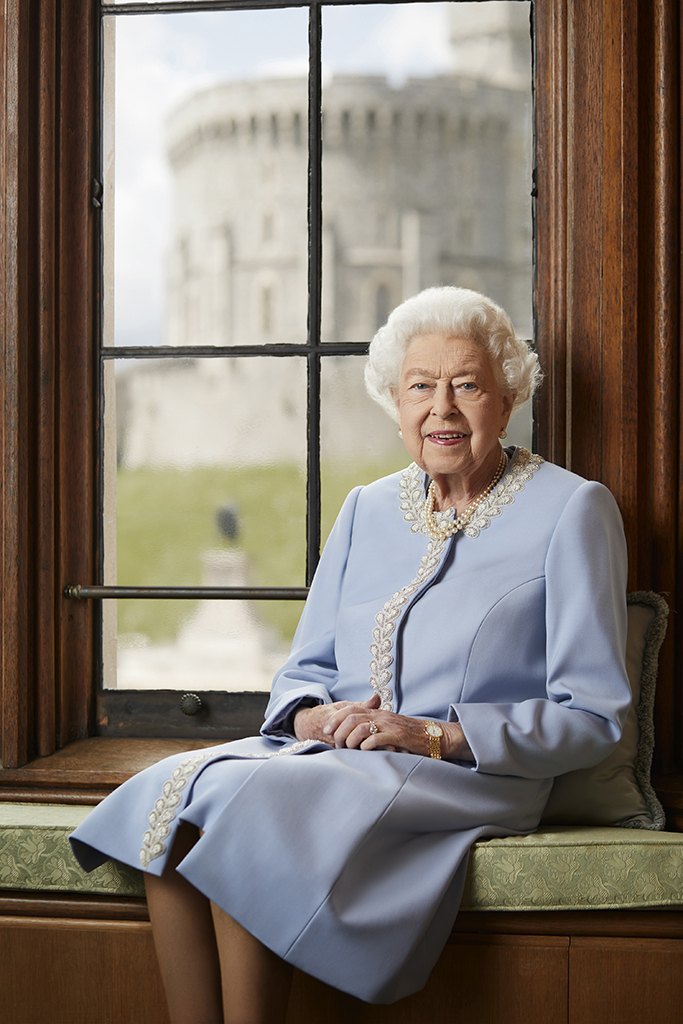 Photos: Queen Elizabeth at 90 - WTOP News