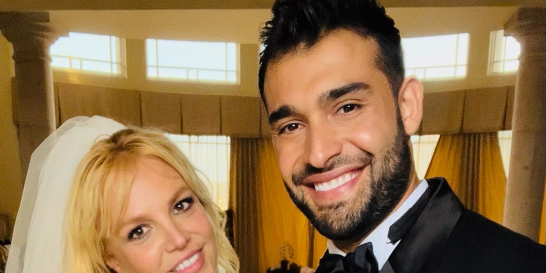 Inside Britney Spears & Sam Asghari's Wedding, From a "Stars Are Blind" Duet to a "Toxic" Dance-Off - E! Online.jpg