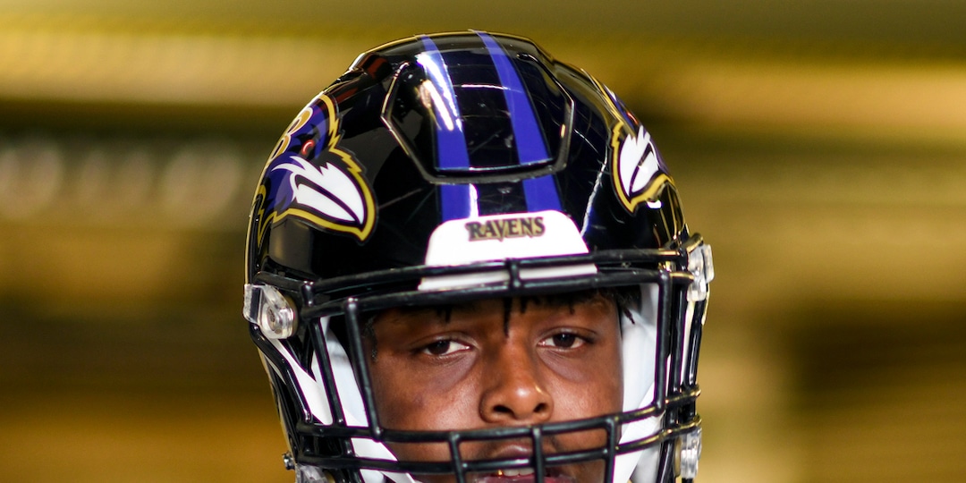 Baltimore Ravens Linebacker Jaylon Ferguson Dead at 26 - E! Online.jpg