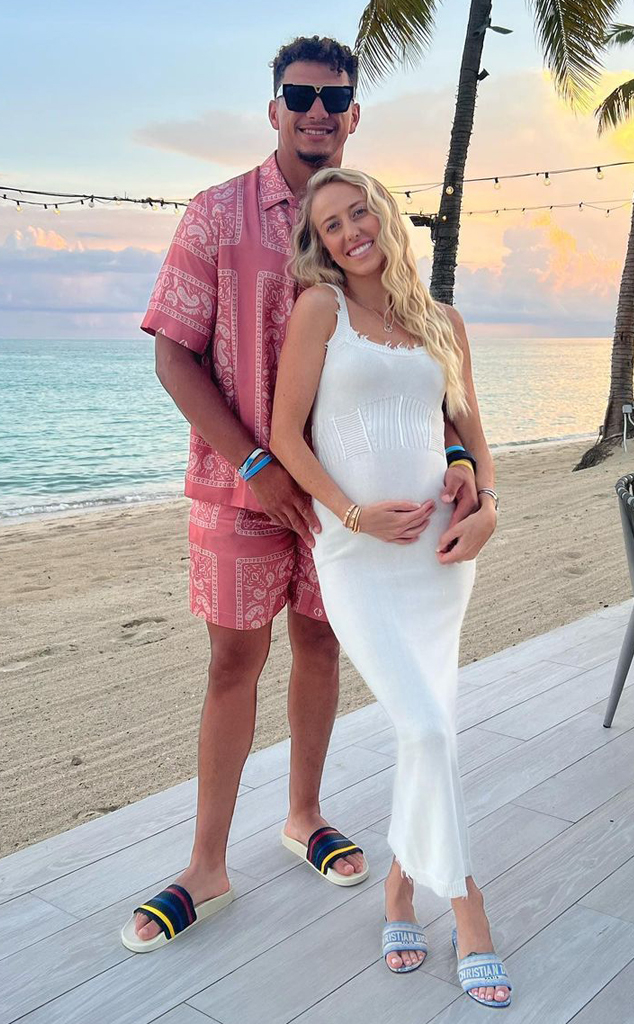 Chiefs QB Patrick Mahomes and wife Brittany welcome 2nd child - Good  Morning America