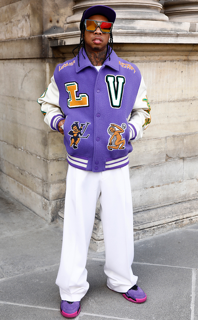NEW FASHION] Louis Vuitton Butterfly Purple Luxury Brand Premium T-Shirt  Outfit For Men Women