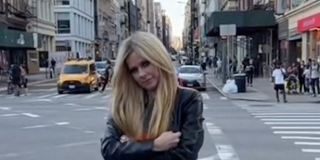 See Avril Lavigne Recreate Her Let Go Album Cover 20 Years Later - E! Online.jpg