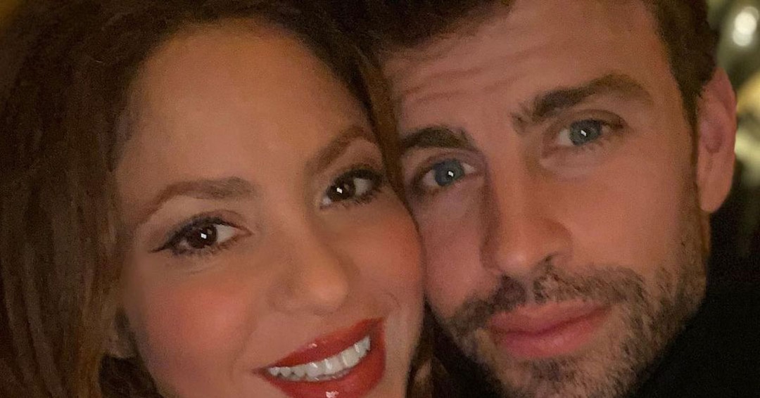 Shakira and Gerard Piqué Break Up After 11 Years Together thumbnail