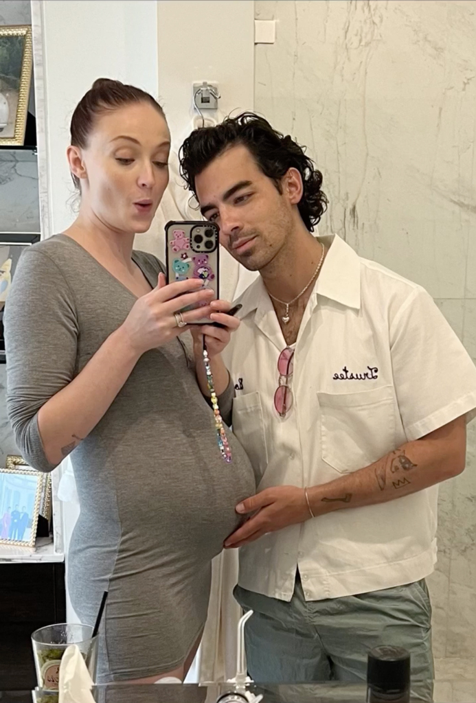 best of sophie turner on X: Sophie Turner and husband Joe Jonas are  officially expecting baby number two 💕 Congratulations and we wish them  all the best!  / X