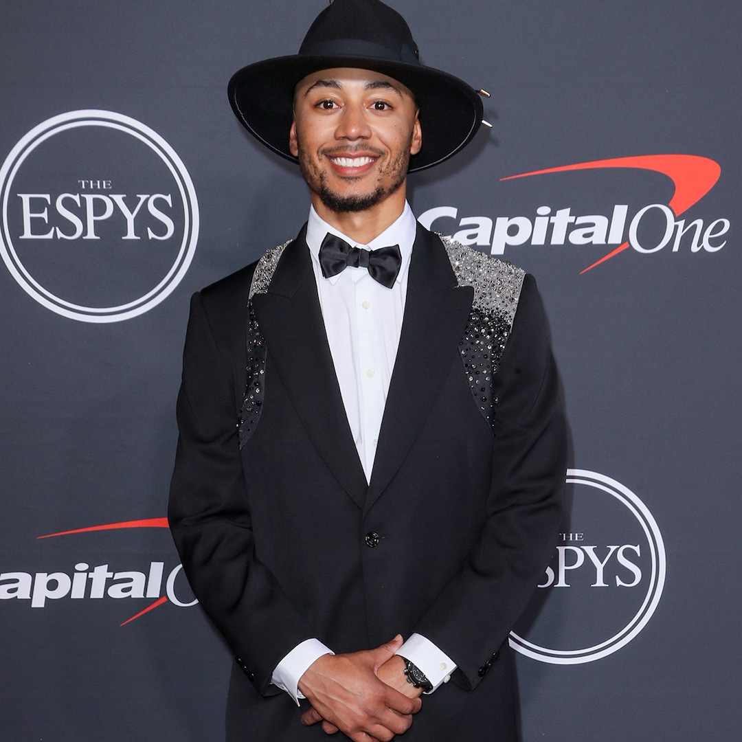 Лос Анджелис Доджърс Звездата Моки Бетс предложи вникване в своята