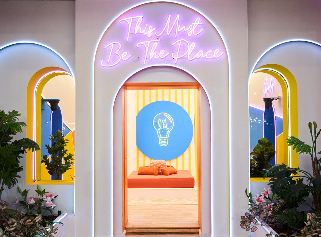 Love Island Neon Signs