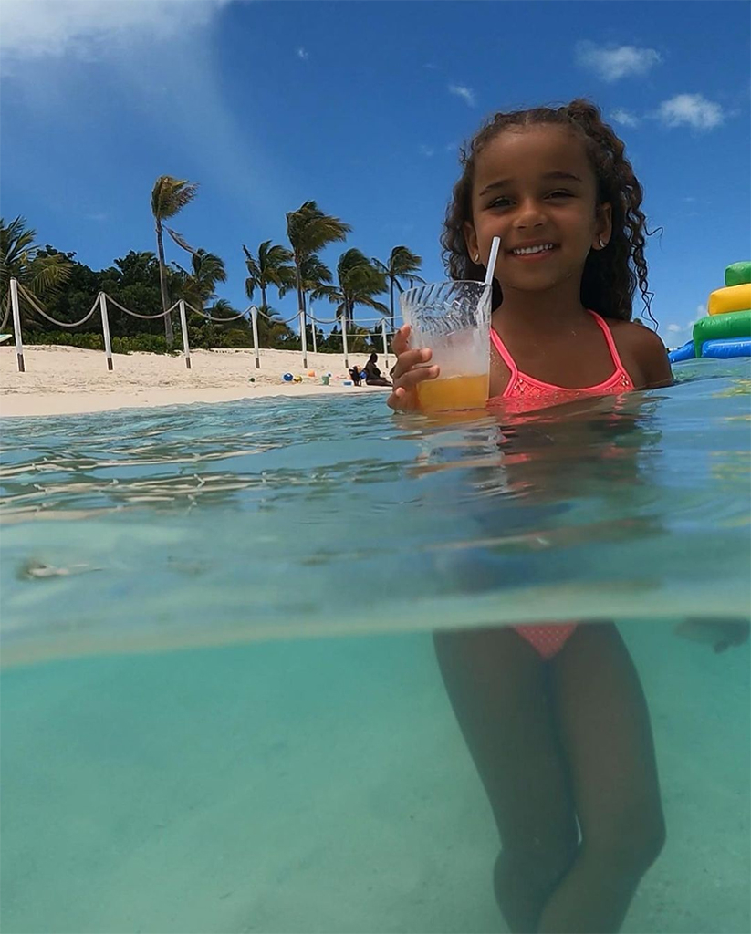 Rob Kardashian, Daughter Dream Vacation in Paradise