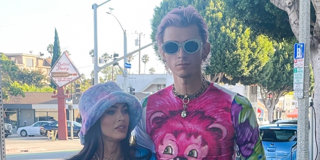 Megan Fox and Machine Gun Kelly Prove Their Romance Is Still Going Strong With Cozy LA Outing - E! Online.jpg