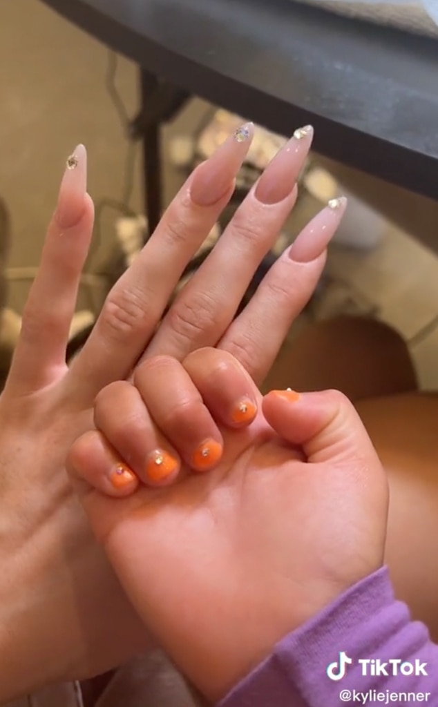 I Tried Parenting With Kylie Jenner Nails For A Week