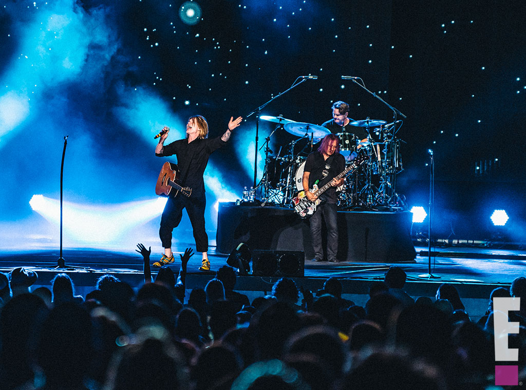 Concert review  Goo Goo Dolls: Fast-moving, enjoyable show allows