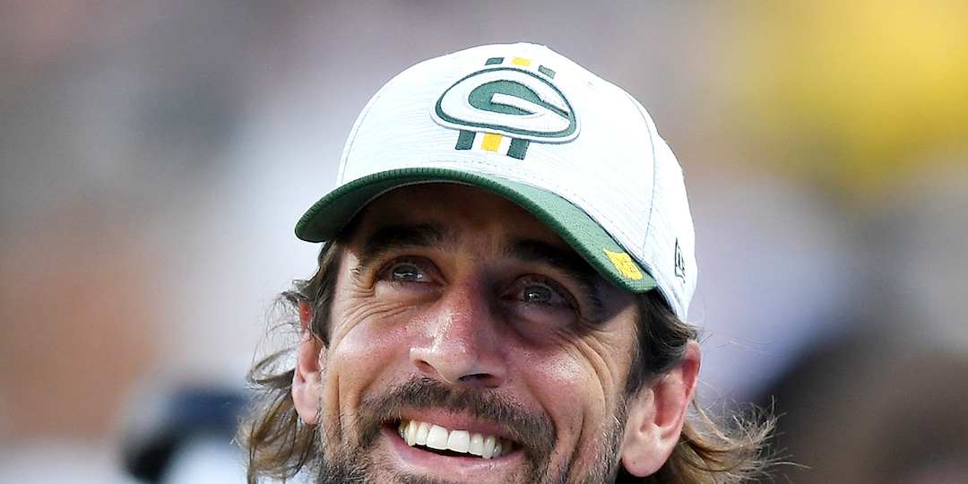 Inside Aaron Rodgers' "Complicated'' Relationship With His Family - E! Online.jpg
