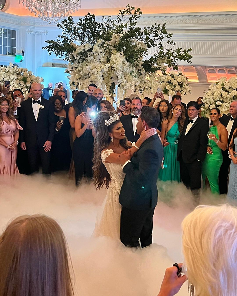 See Photos From Teresa Giudice's Glamorous Wedding to Luis Ruelas, image size:819x1024