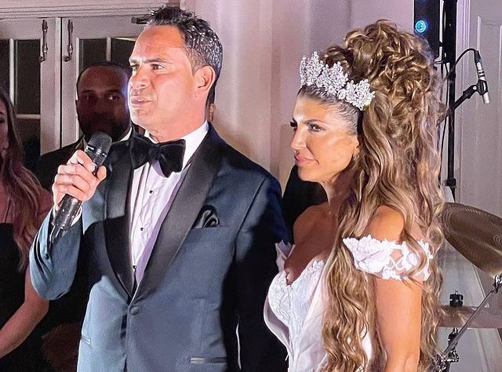 Teresa Giudice's Stylist Breaks Down the Star's $10,000 Wedding Hairdo - E!  Online