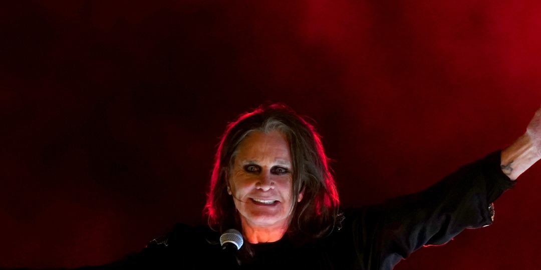 See Ozzy Osbourne Return to the Stage for First Performance Since Surgery - E! Online.jpg
