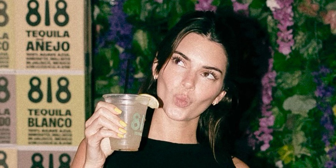 Kendall Jenner Enjoys Night Out in Chicago After Idaho Trip With Devin Booker - E! Online.jpg