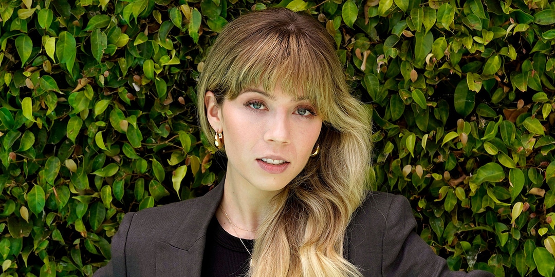 Jennette McCurdy Shares How Her Perspective of Her Late Mom Has Changed After Years of Abuse - E! Online.jpg