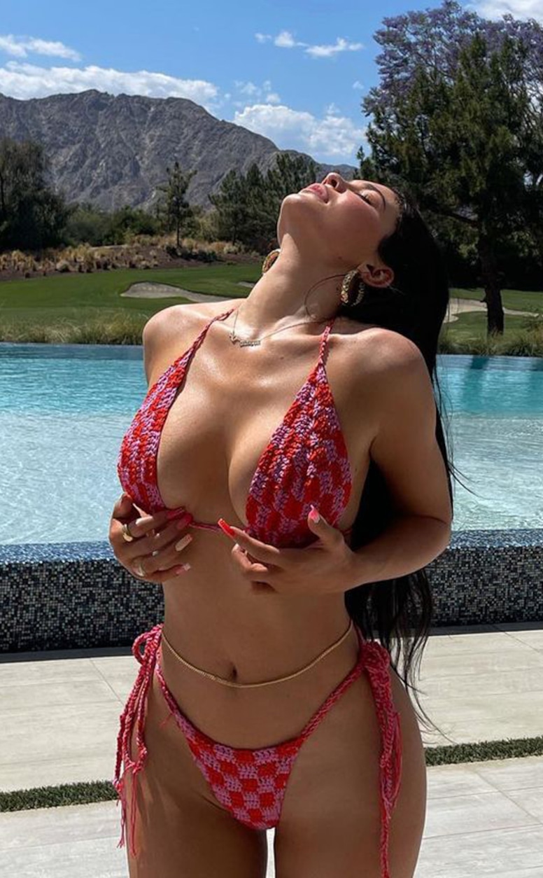 Photos from Kylie Jenner's Bikini Pics - Page 2