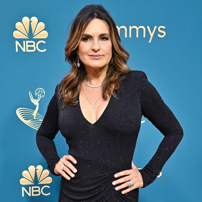 Mariska Hargitay, 2022 Emmy Awards, Emmys, Red Carpet Fashions