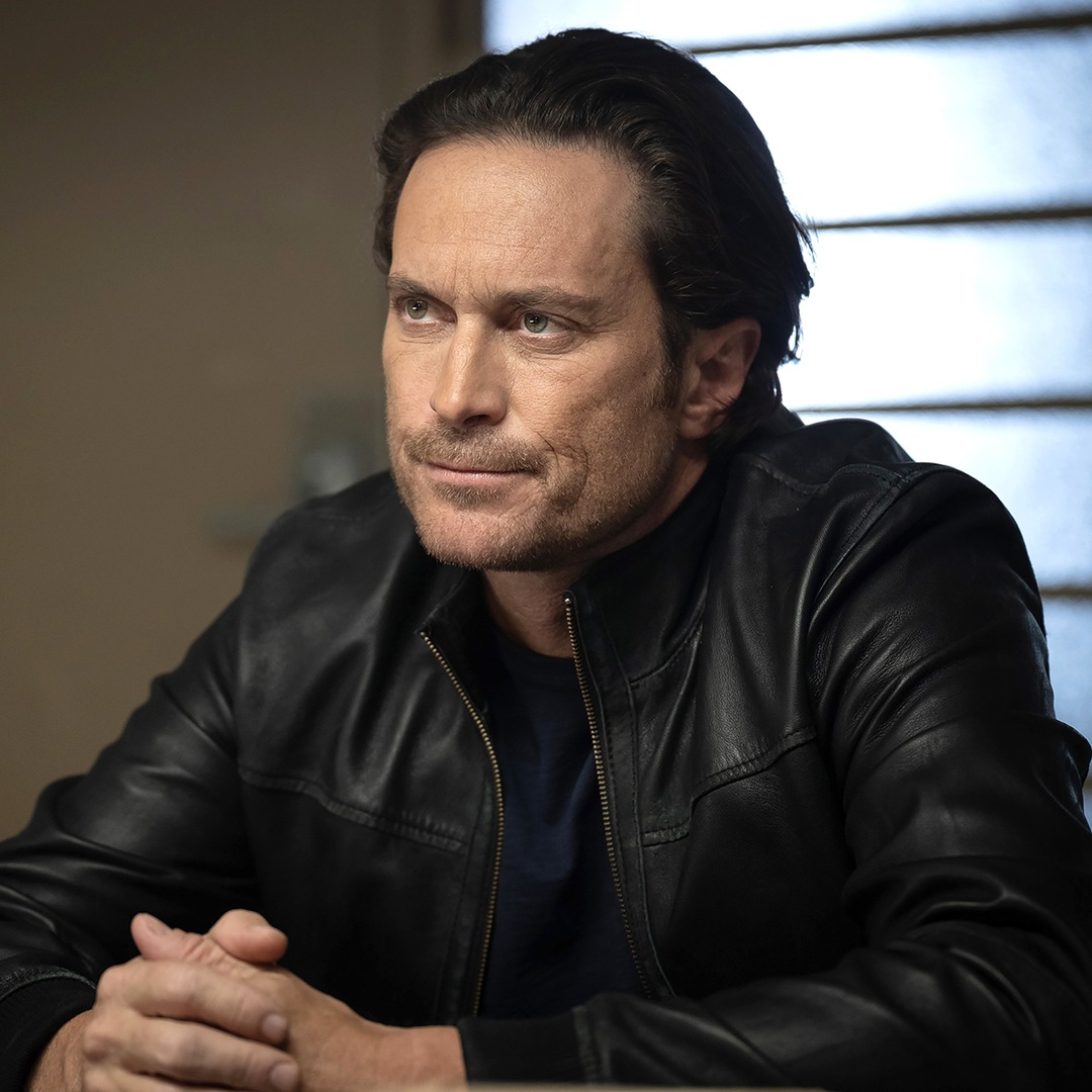 Oliver Hudson Biography