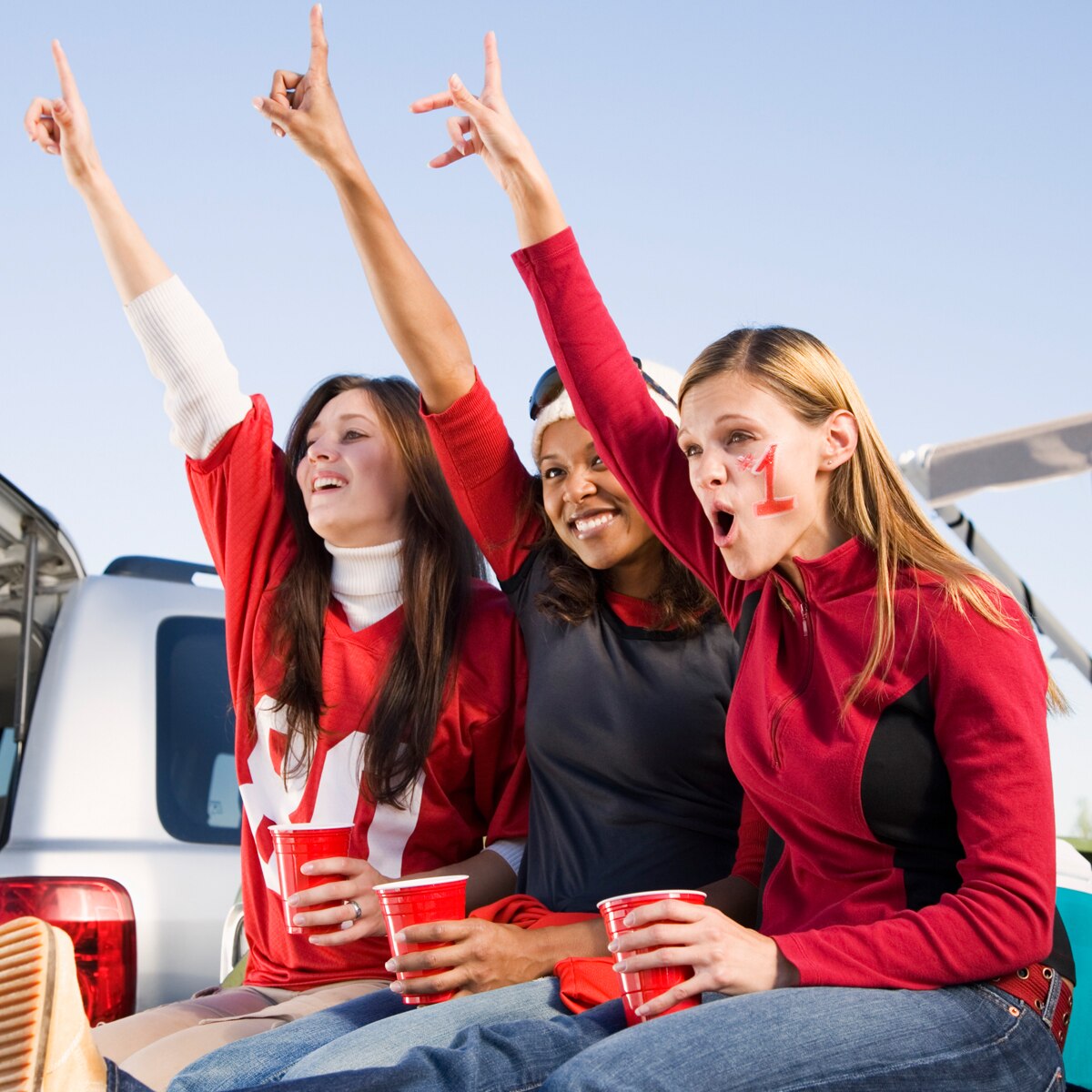 E! Insider: Tailgating Essentials