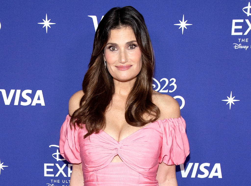 Idina Menzel Says Playing Lea Michele s Mom