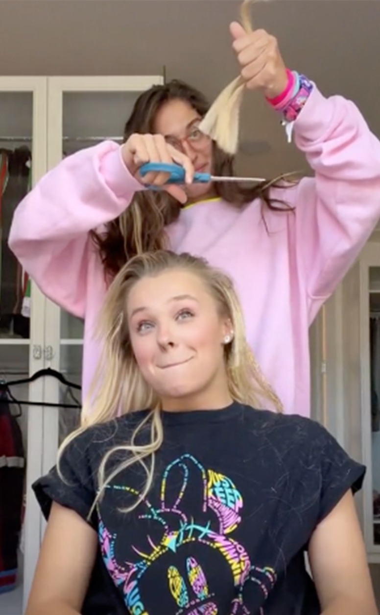 JoJo Siwa, Avery Cyrus