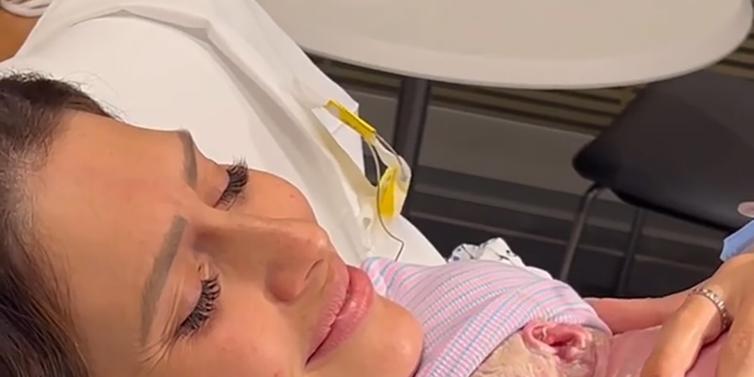 Hilaria Baldwin Gives Birth, Welcomes Baby No. 7 With Alec Baldwin - E! Online.jpg