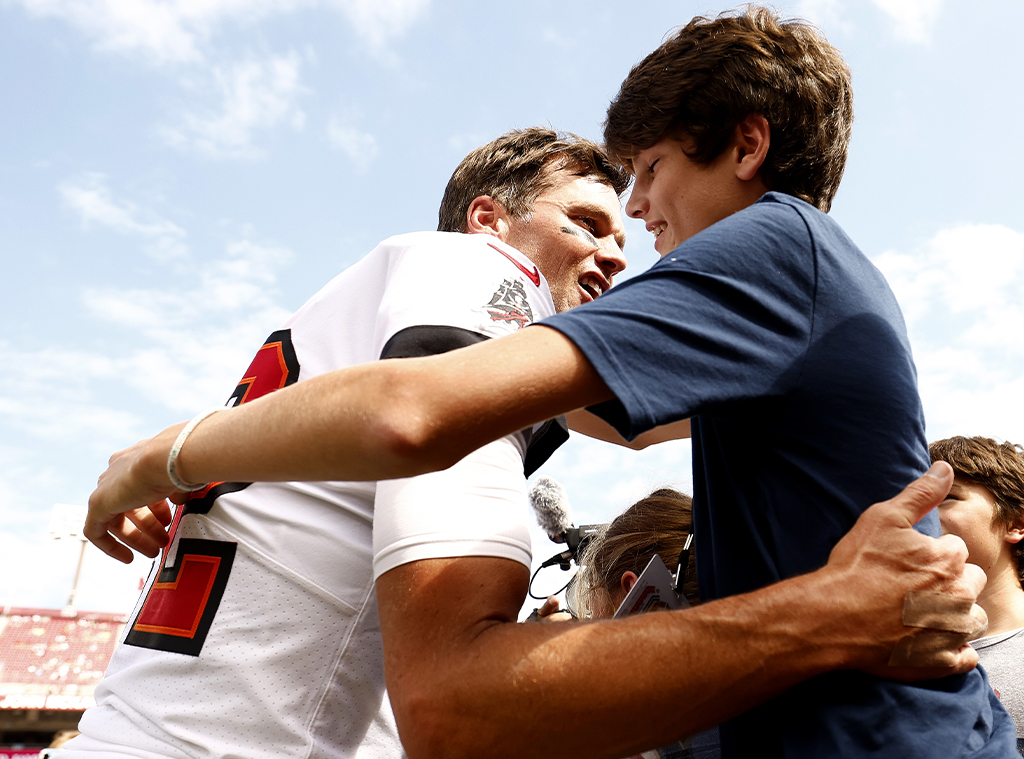 Tom Brady's Kids (But Not Gisele Bündchen) Cheer Him on During Buccaneers'  Home Opener