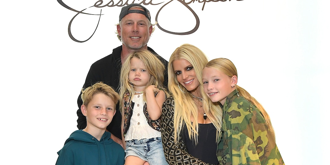 Proof Jessica Simpson’s Daughter Maxwell Drew Has Inherited Her Eye for Fashion - E! Online.jpg