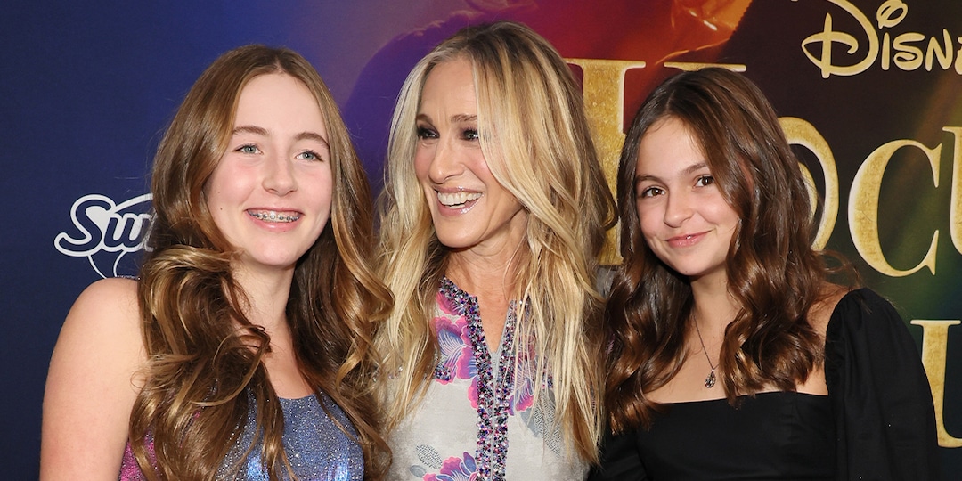 Sarah Jessica Parker’s Twins Marion and Tabitha Broderick Look All Grown Up in Rare Red Carpet Appearance - E! Online.jpg