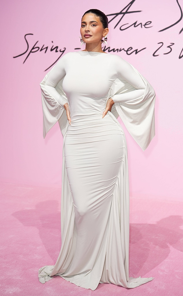 Kylie Jenner's All-White Look Will Give You Bridal Inspiration Kylie Jenner's All-White Look Will Give You Bridal Inspiration