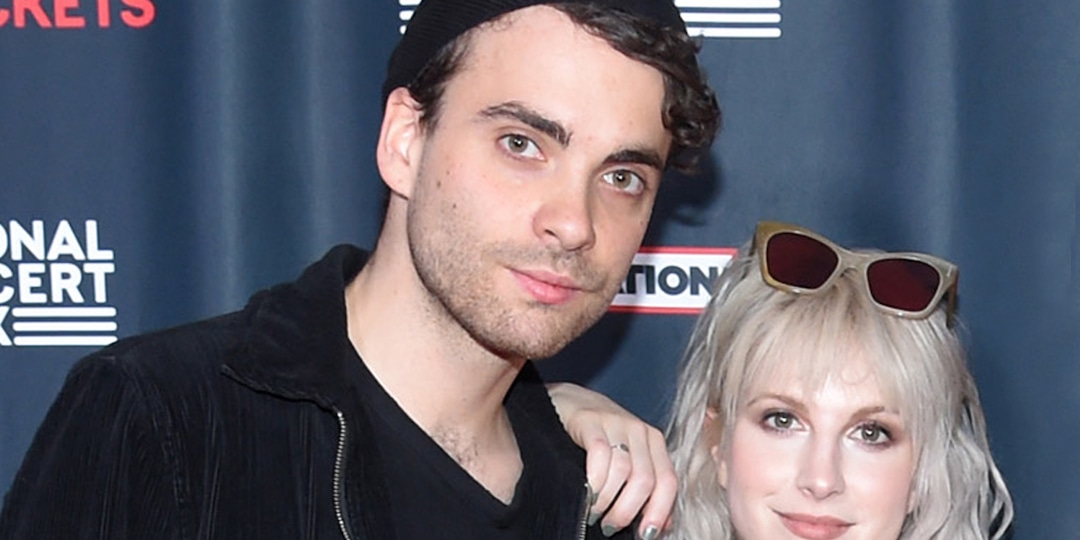 Paramore’s Hayley Williams and Taylor York Are Dating - E! Online.jpg