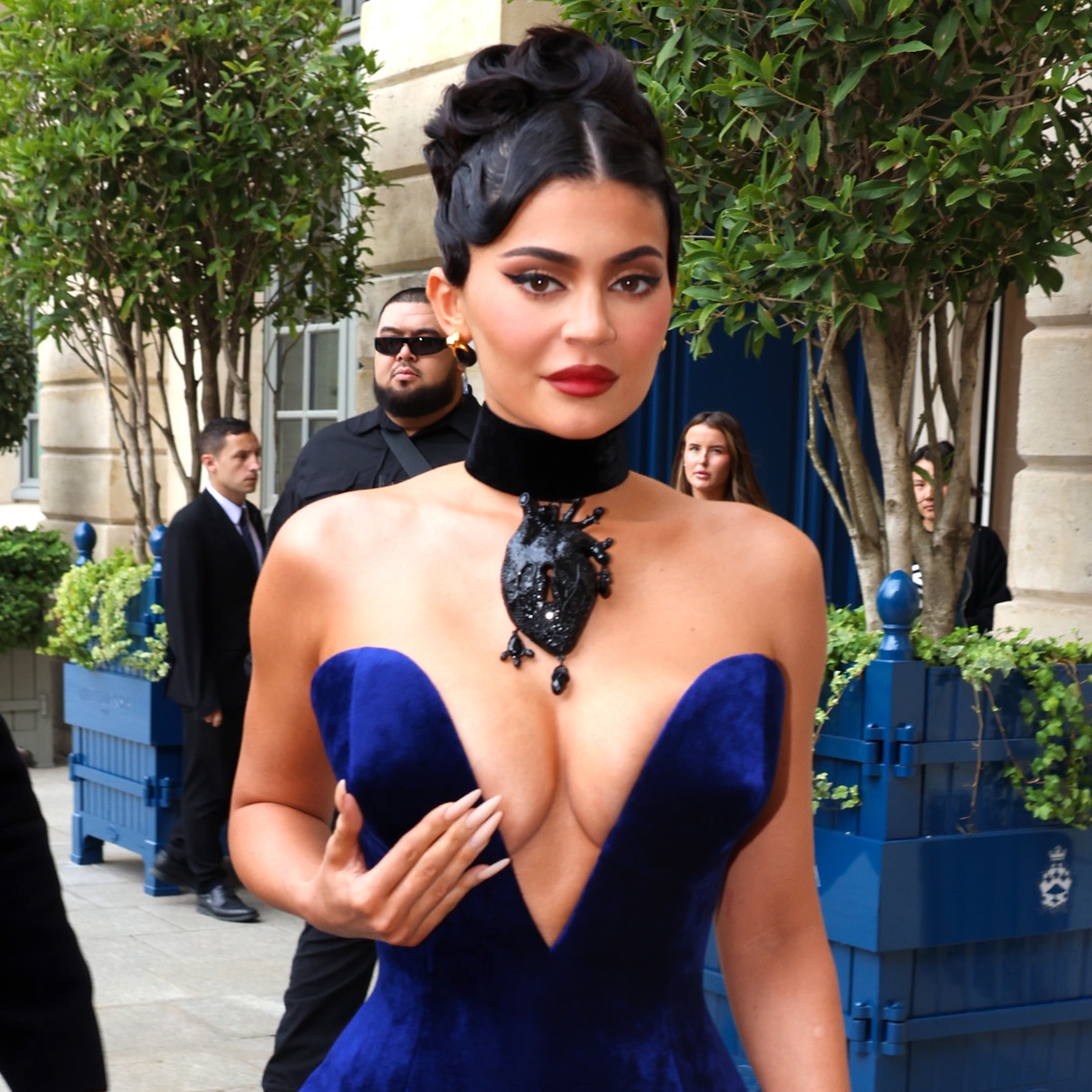 Kylie jenner cheap balenciaga blue dress