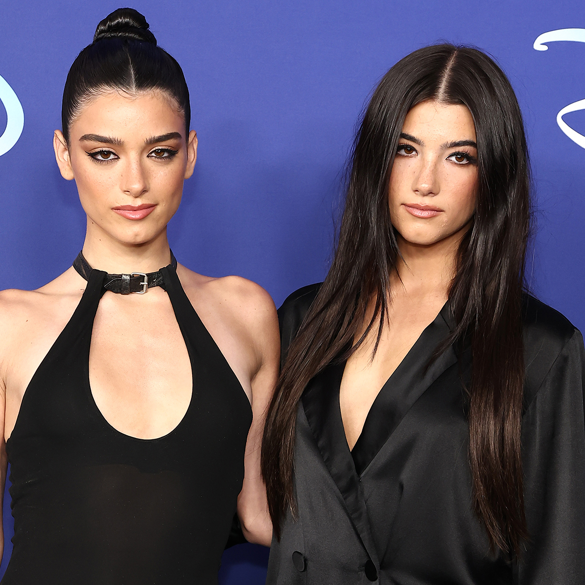 Charli and Dixie D'Amelio's Screen Time Will Make Your Jaw Drop