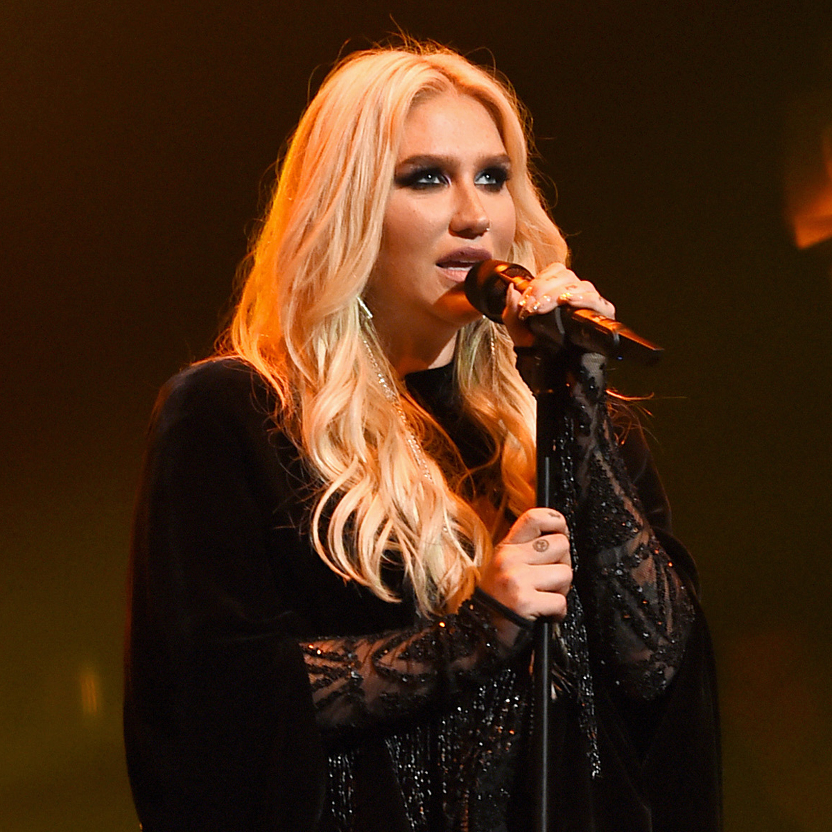 Kesha Reveals She Suffered Vocal Cord Hemorrhage After Her Performance at Taylor Hawkins Tribute Concert