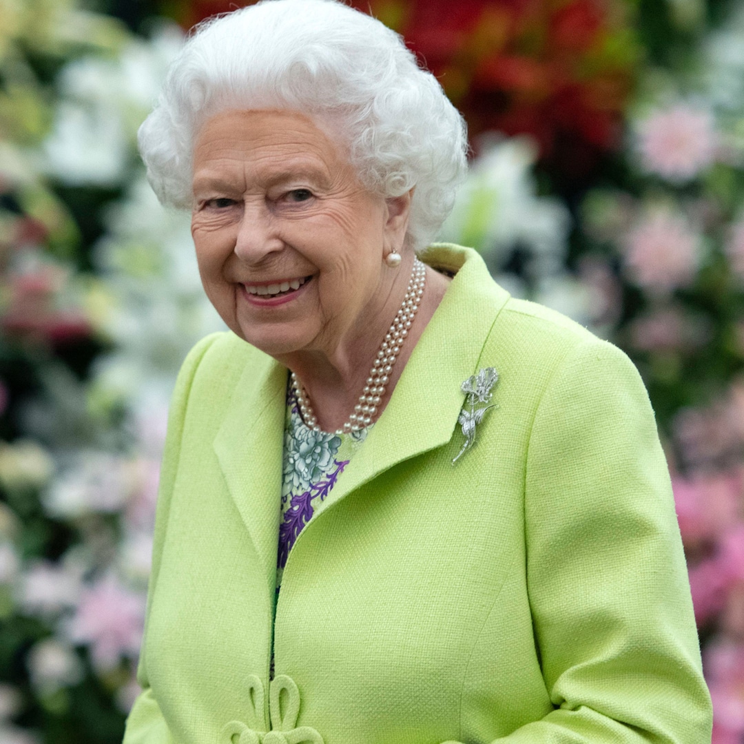 Stunning Rainbow Appears Over Buckingham Palace Amid Queen Elizabeth II's Death